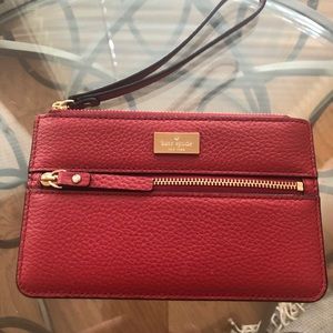 Kate Spade Cobble Hill leather wristlet.